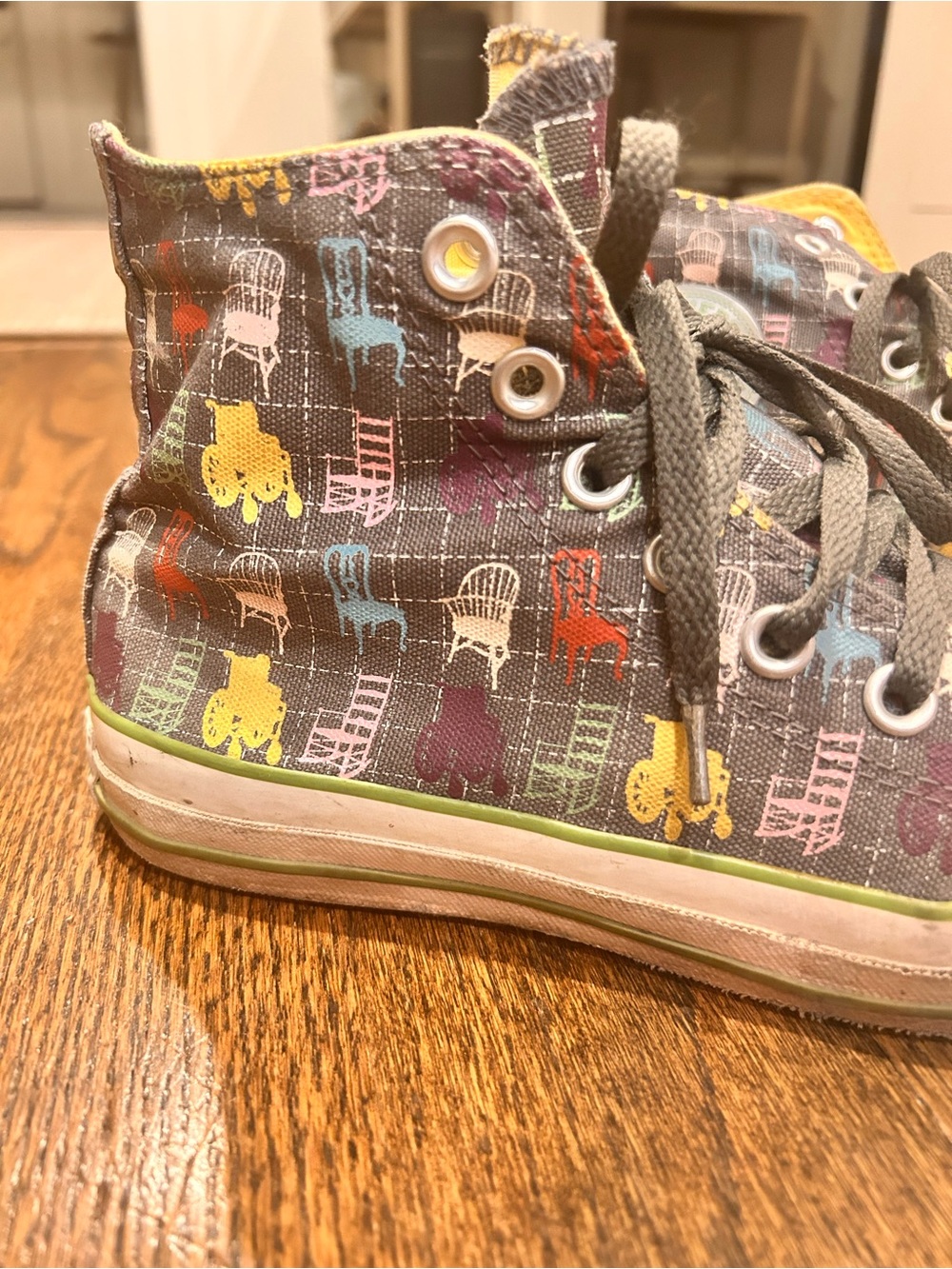 Converse Adult' High-Top Chair patterned Sneakers in Gray with Multi-Color Print - Picture 5 of 7